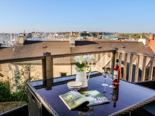 8 St. Johns Road, Plymouth