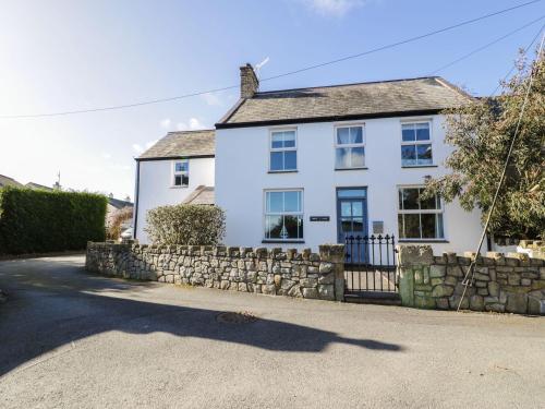 Drws Y Nant, Pwllheli