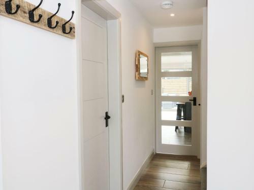 21 Llwyn Gwalch Estate, Pwllheli
