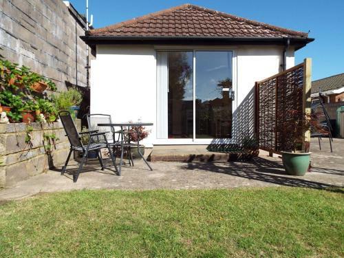 The Annexe, Poole