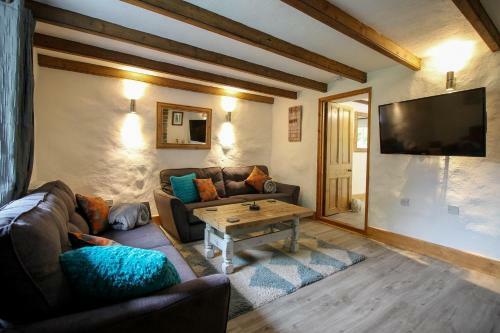 Hollowtree Cottage