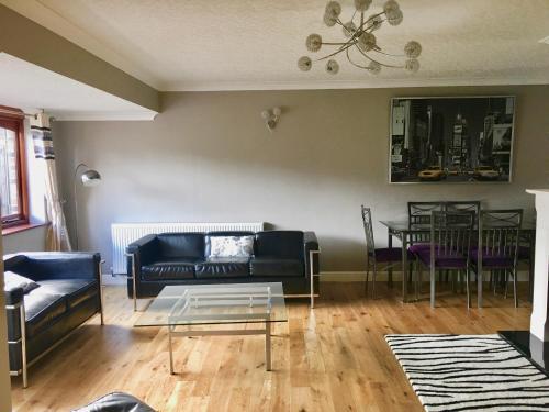 The Paddocks, Number 10