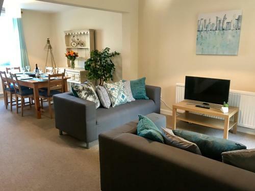 Quarters - Osney Island House