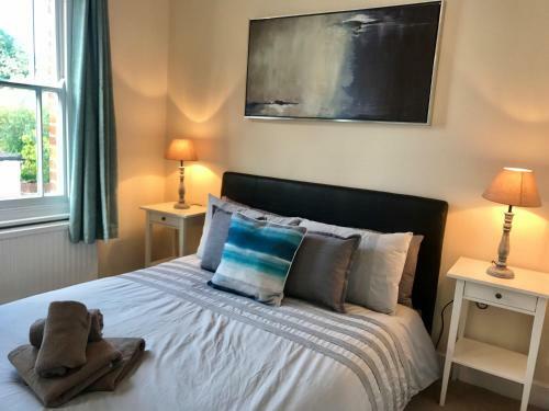 Quarters - Osney Island House