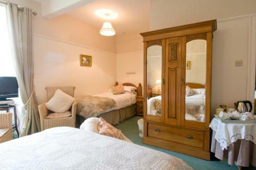Bed & Breakfast Gogarth Hall Farm Holidays