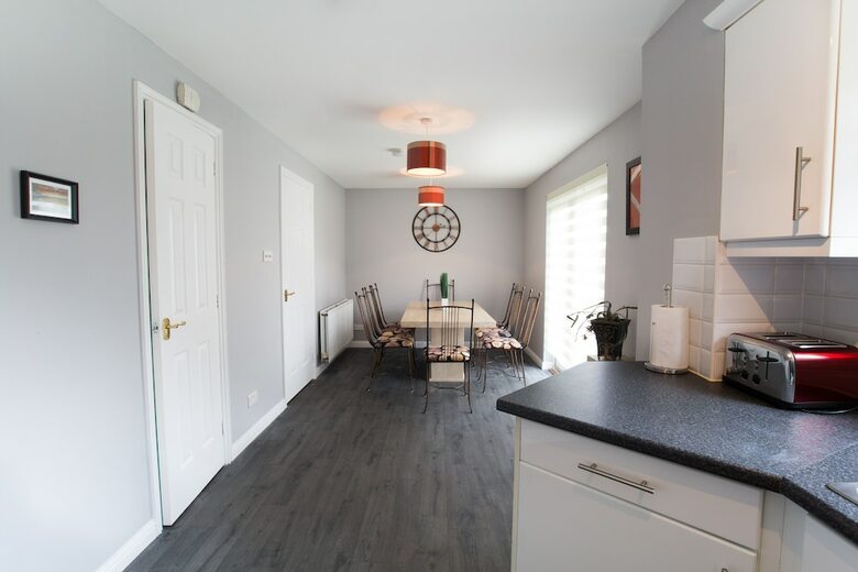 Villa Lomond Serviced Apartments- Muir House