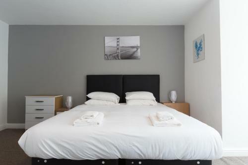 Holmes & Hunters - Bentinck Road Apartments