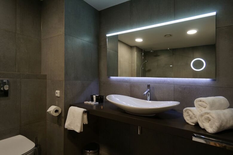 Friday Hotel