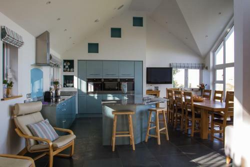 Bed & Breakfast Holywell Bay B & B