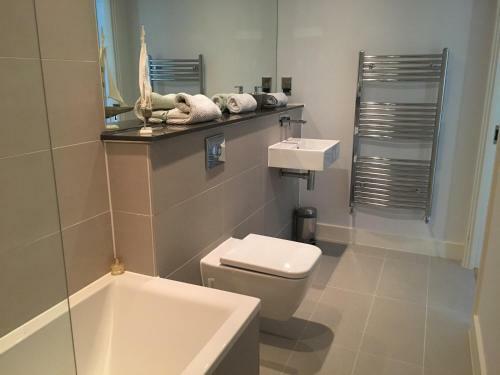 6 Ocean Gate Apartment