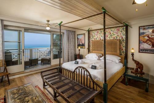 Bed & Breakfast Tolcarne Beach Colonial Restaurant And Rooms