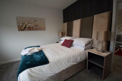 Shortletting By Centro Apartments Milburn House - Mk