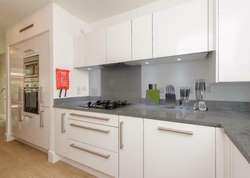 Smart And Spacious House For 8