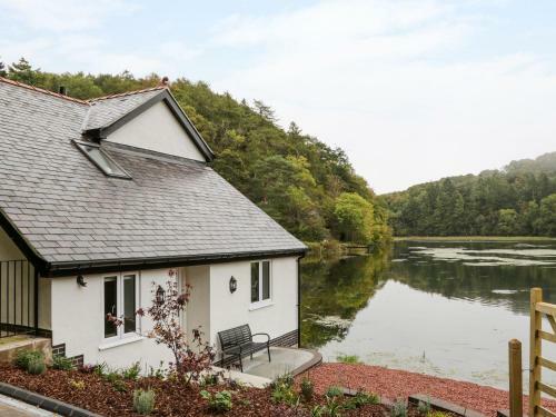 The Boathouse At The Fisheries, Mold