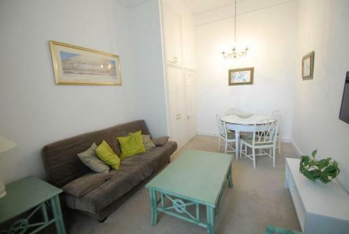 Stay-in Apartments Queensway