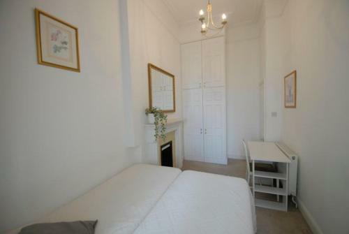 Stay-in Apartments Queensway
