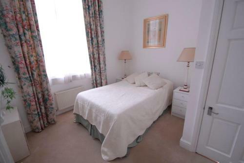 Stay-in Apartments Queensway