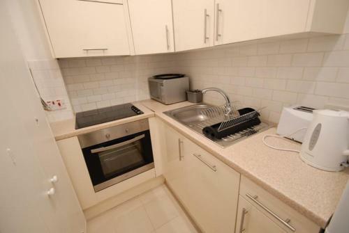 Stay-in Apartments Queensway