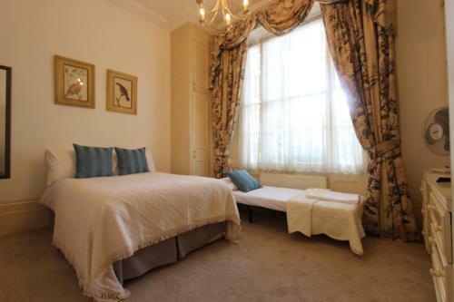 Stay-in Apartments Queensway