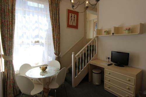 Stay-in Apartments Queensway