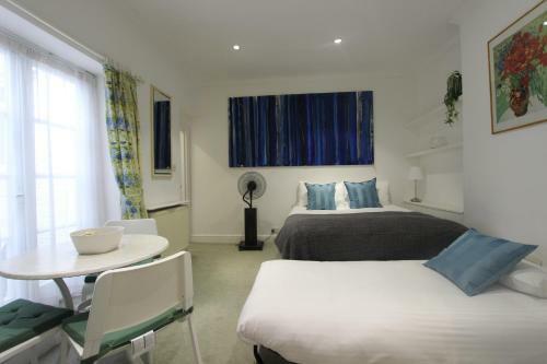 Stay-in Apartments Queensway