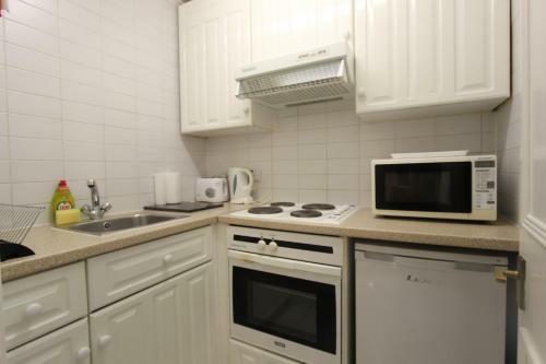 Stay-in Apartments Queensway