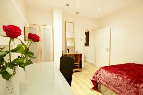 Hyde Park Rooms & Apartments