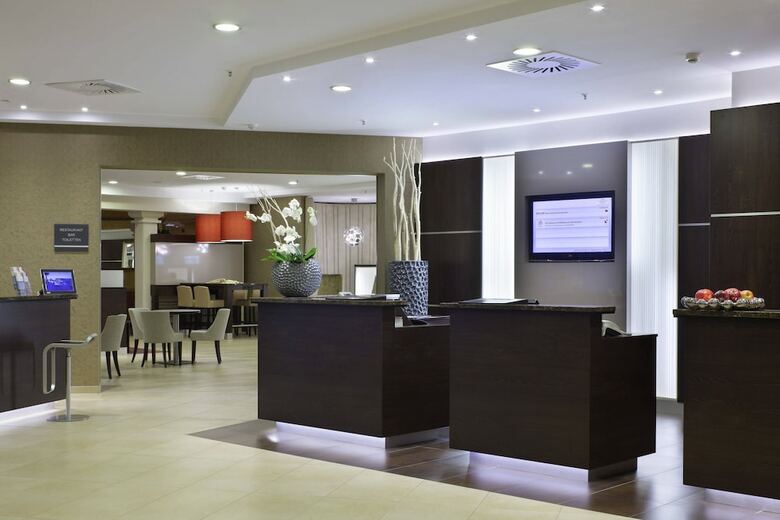 Hotel Courtyard By Marriott Hannover Maschsee