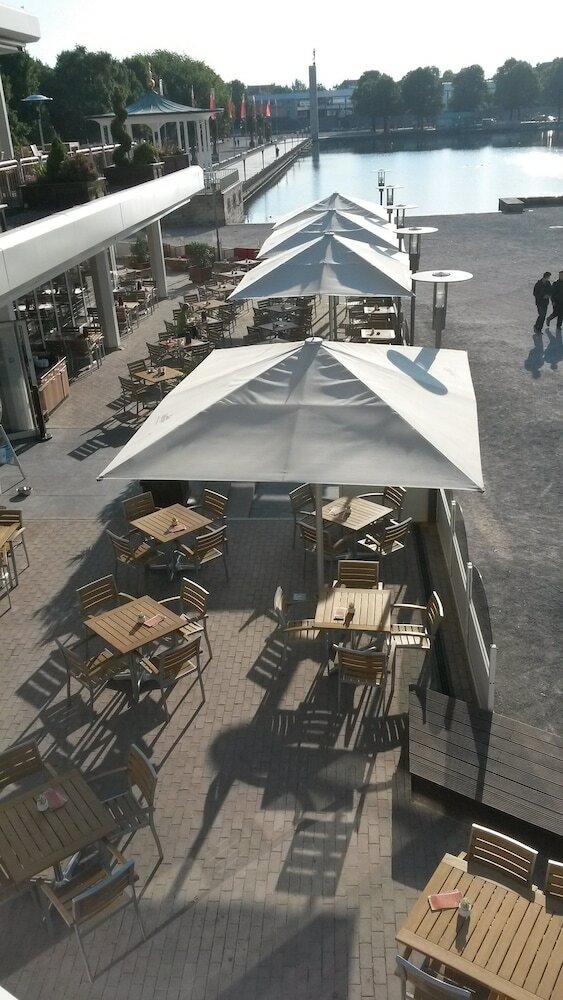 Hotel Courtyard By Marriott Hannover Maschsee