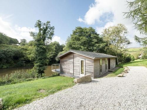 6 Water's Edge, Looe