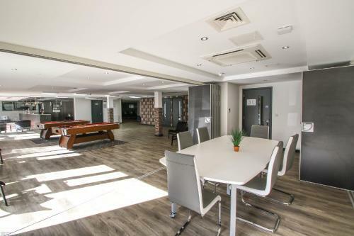 New Street Serviced Apartments