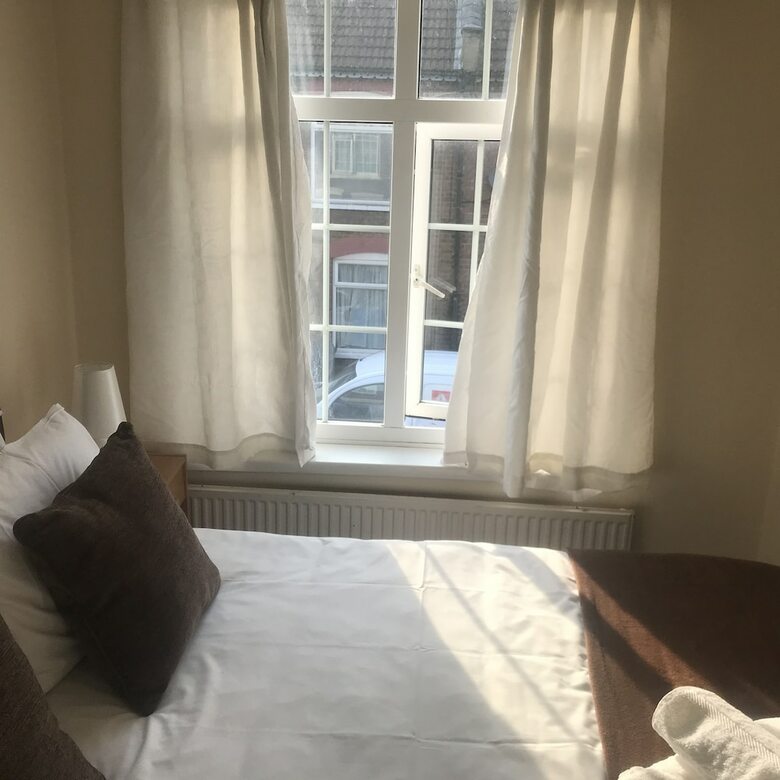 Hostal Tavistock House
