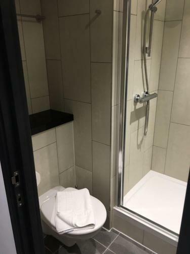 Hotel Home N Away Ensuite Room