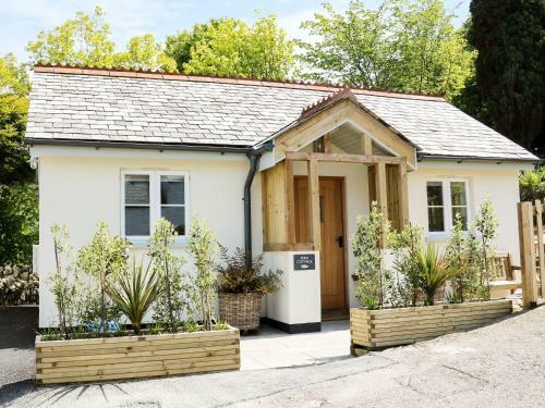 Fern Cottage Lynway Holiday Home