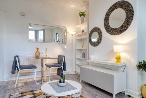 Willow House Luxury Serviced Apartments Lets Manchester