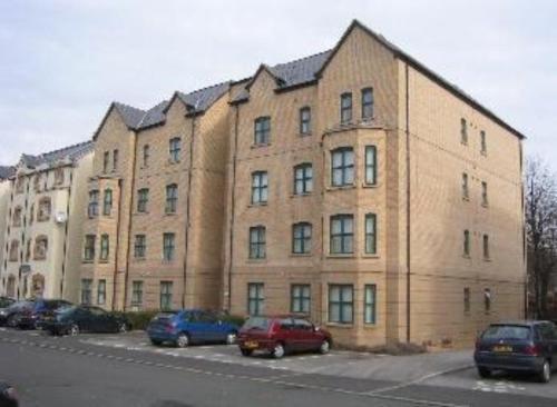 2 Bedroom Apartment Near City Centre