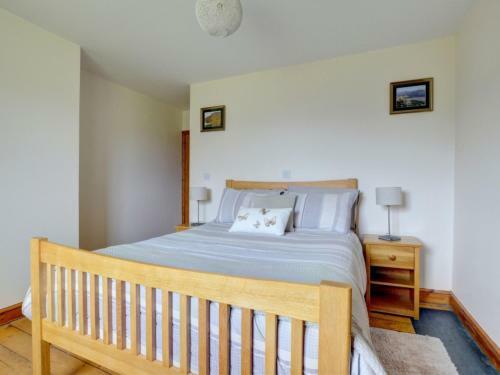 Holiday Home Llwyniarth