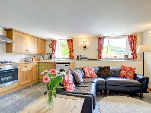 Charming Holiday Home In Llangurig With Garden