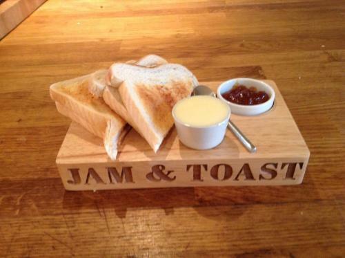Birtles Farm Bed And Breakfast