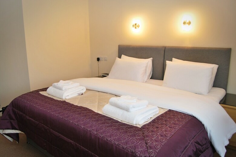 Hostal The Old School Guest House