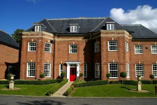 Leamington Spa Serviced Apartments - Ince House