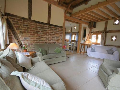 Whites Farm Barn, Ledbury