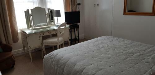 Hostal Avon Manor Guest House