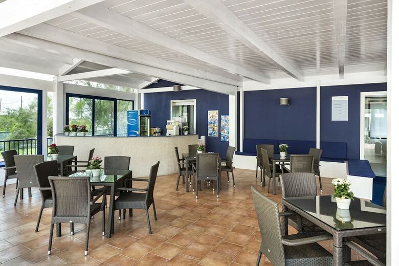 Hotel Ticho`s Club