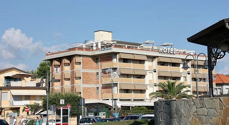 Hotel Esplanade