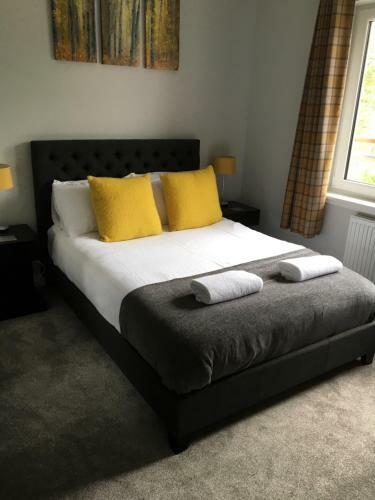 Apartment 27 & 39 Hedgefield House