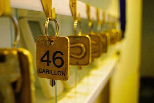 Hotel Carillon