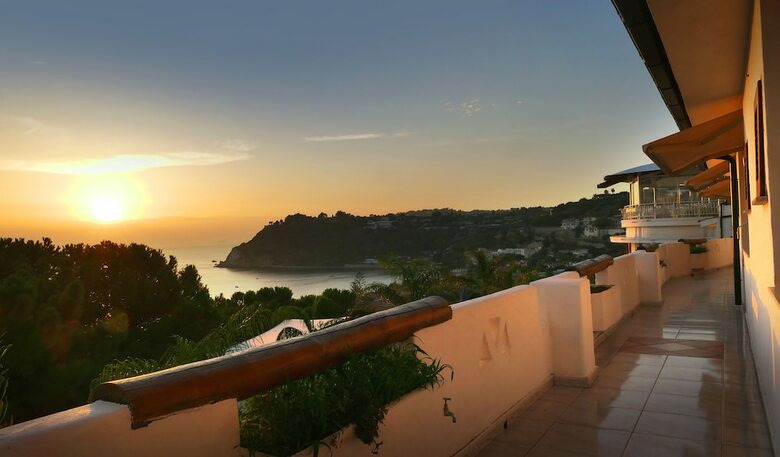 Hotel Villaggio Scoglio Della Galea