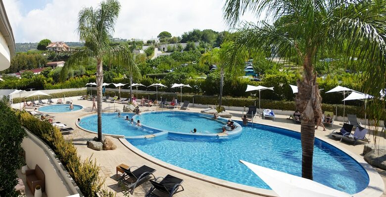 Hotel Villaggio Scoglio Della Galea