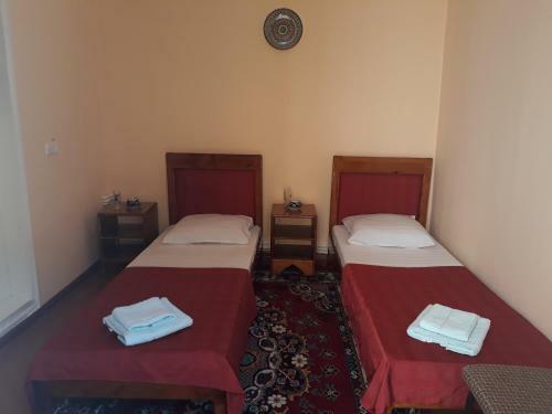 Amir-yaxyo Hotel